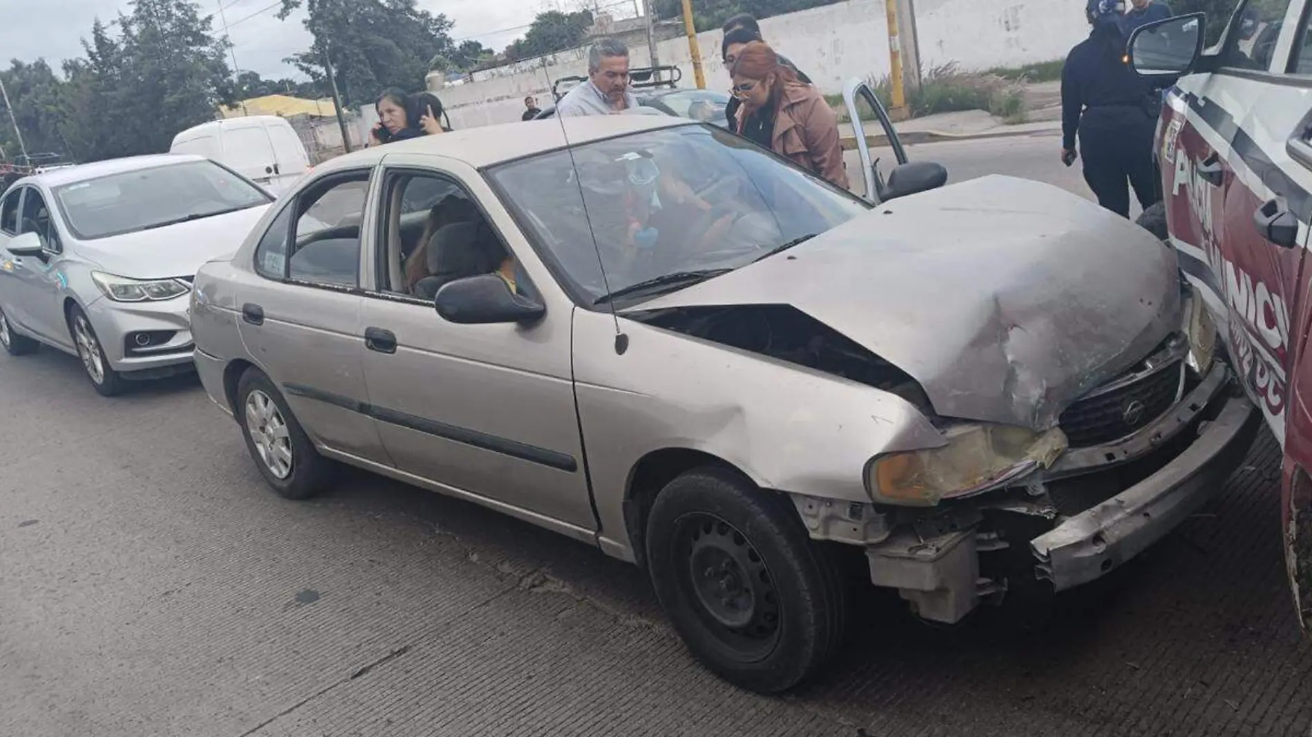 persiguen a delincuente y sufre accidente